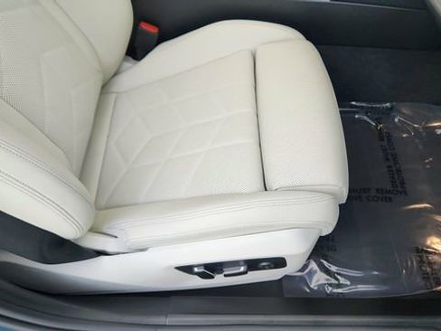 Used 2024 BMW 530i image 23