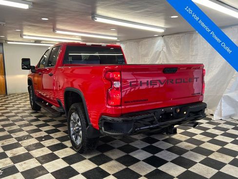 Used 2024 Chevrolet Silverado 2500 Custom w/ Custom Value Package image 15