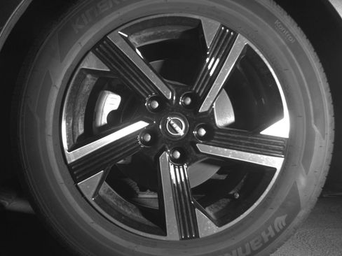 Used 2025 Nissan Sentra SV FWD image 12