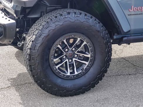 Certified 2025 Jeep Wrangler Unlimited Rubicon image 9