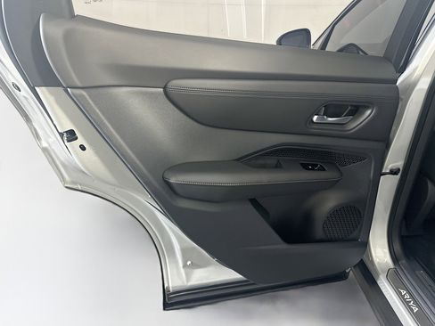 Used 2024 Nissan Ariya AWD image 27