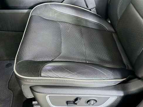 Used 2020 RAM 1500 Laramie w/ Sport Appearance Package image 22