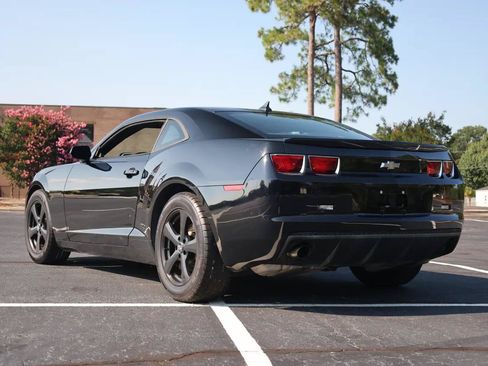 Used 2013 Chevrolet Camaro LS RWD image 3