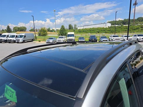 Used 2025 Mercedes-Benz GLE 350 4MATIC image 13