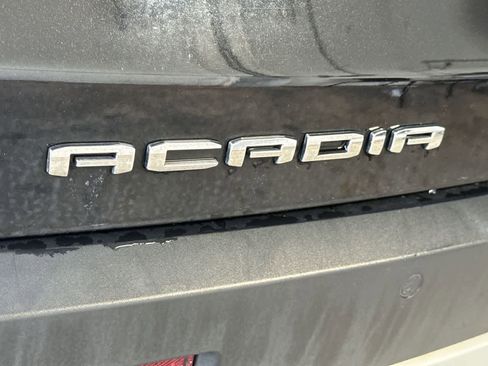 Used 2023 GMC Acadia SLE FWD image 10