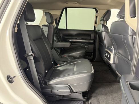 Certified 2022 Ford Expedition XLT image 29