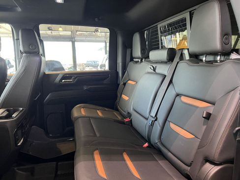 Used 2024 GMC Sierra 2500 AT4 w/ Max Trailering Package AWD/4WD image 17