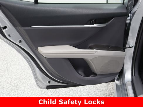 Used 2024 Toyota Camry XLE image 27