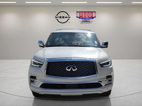 Used 2023 INFINITI QX80 Sensory w/ All-Season Package AWD/4WD image 6