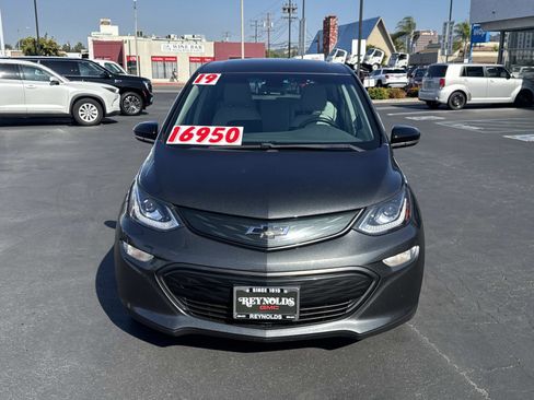 Used 2019 Chevrolet Bolt LT FWD image 2
