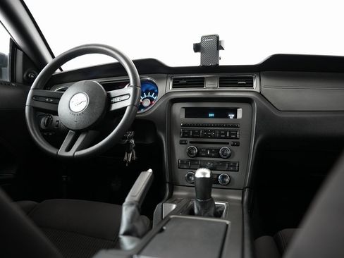 Used 2012 Ford Mustang Coupe image 10