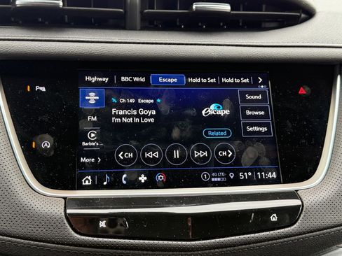 New 2025 Cadillac XT5 Luxury image 27