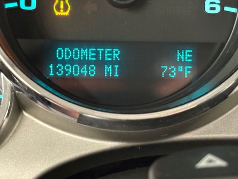 Used 2010 GMC Sierra 1500 SLE w/ Power Pack Plus AWD/4WD image 34