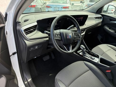 Used 2025 Buick Encore GX Preferred FWD image 33