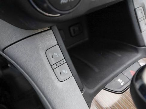 Used 2018 GMC Acadia SLE w/ Driver Alert Package I image 13