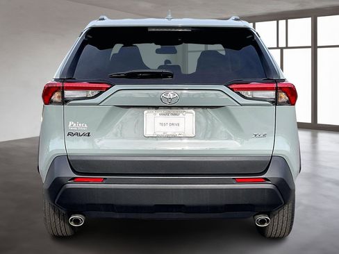 Used 2022 Toyota RAV4 XLE image 5