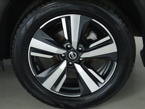 Certified 2021 Nissan Rogue SL image 43