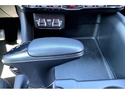 Certified 2025 Dodge Durango GT image 30