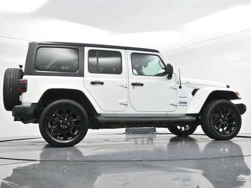Used 2022 Jeep Wrangler Unlimited Sahara AWD/4WD image 53