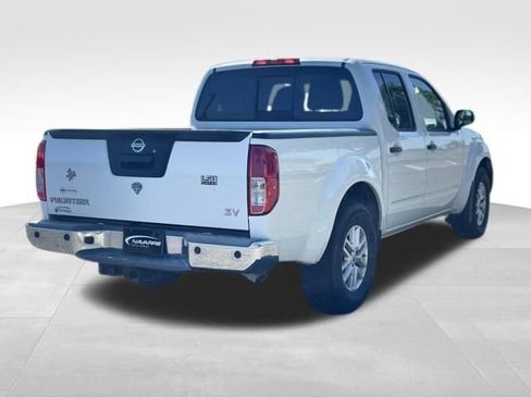 Used 2018 Nissan Frontier SV w/ Value Truck Package image 5
