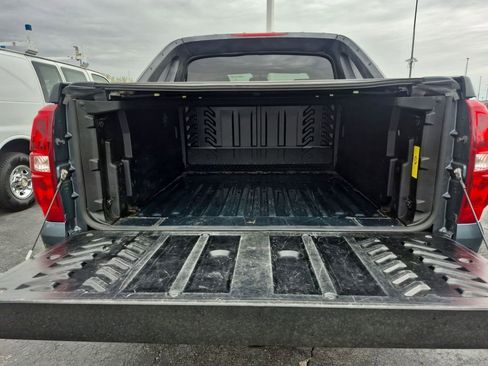 Used 2012 Chevrolet Avalanche LTZ AWD/4WD image 27