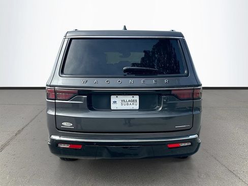 Used 2023 Jeep Wagoneer L Series III w/ Preferred Equipment Group AWD/4WD image 6