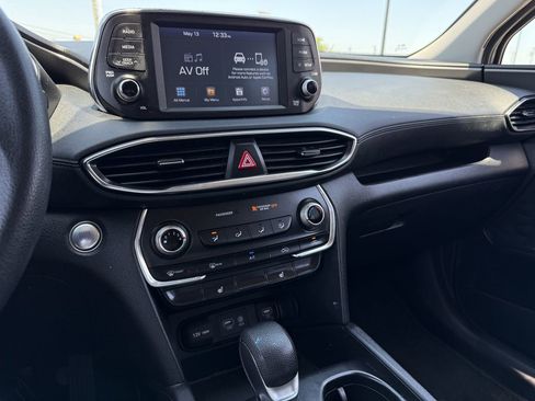 Used 2019 Hyundai Santa Fe SEL FWD image 16