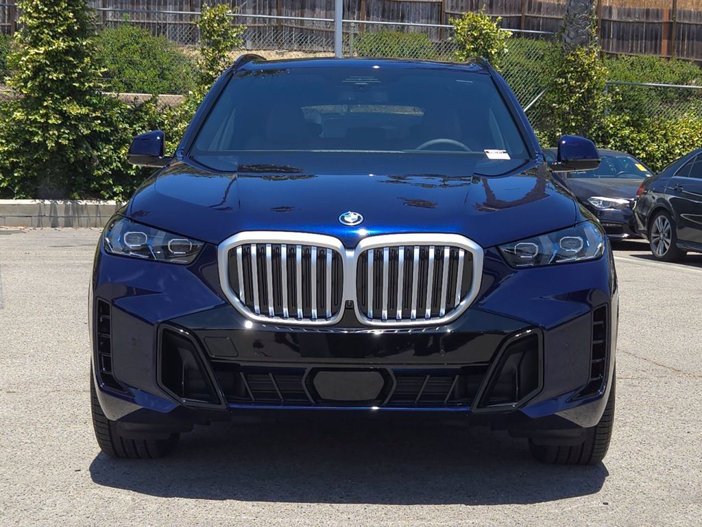 New 2026 BMW X5 xDrive50e w/ M Sport Package AWD/4WD image 3