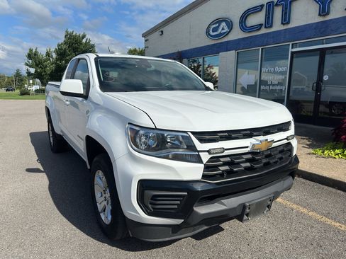 Used 2022 Chevrolet Colorado LT w/ Fleet Safety Package RWD image 2