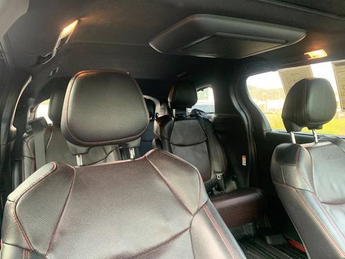 Used 2025 Toyota Sienna XSE w/ XSE Premium Package AWD/4WD image 21