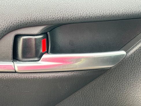 Used 2024 Toyota Camry SE image 8