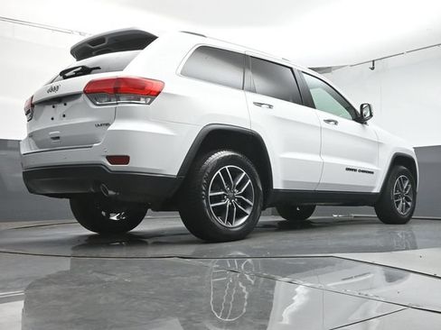 Used 2019 Jeep Grand Cherokee Limited w/ Luxury Group II AWD/4WD image 38