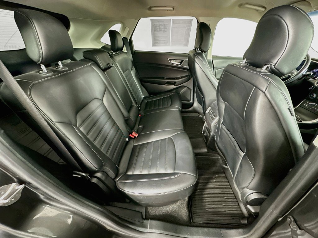 Used 2019 Ford Edge SEL w/ Equipment Group 201A AWD/4WD image 35