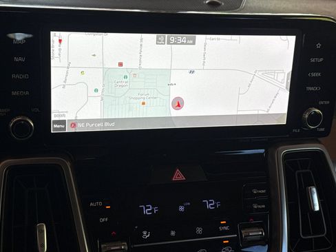 Used 2022 Kia Sorento S FWD image 27