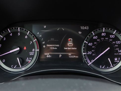 Used 2020 Toyota Highlander XLE image 7