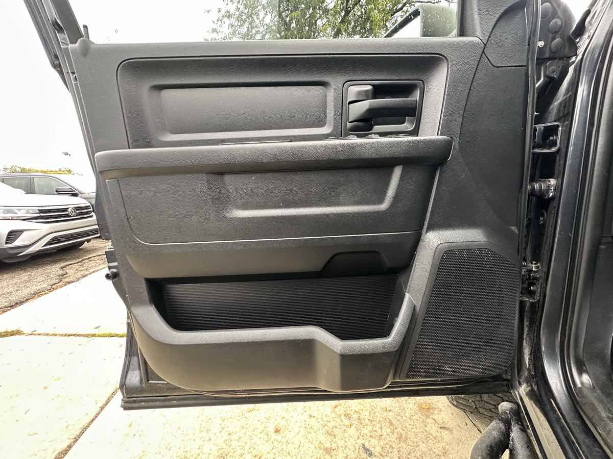 Used 2017 RAM 1500 Express AWD/4WD image 21