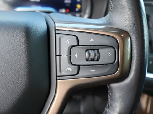 Used 2022 Chevrolet Suburban High Country image 25