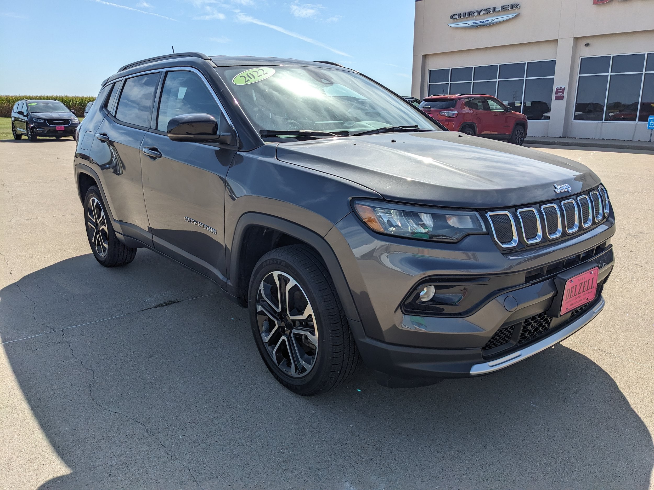 Used 2022 Jeep Compass Limited AWD/4WD image 2