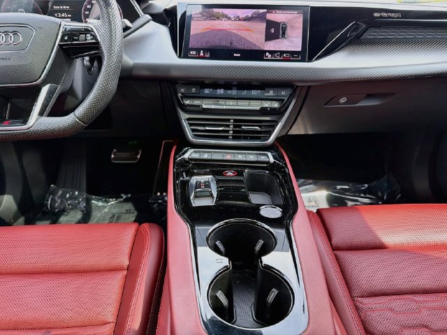 Used 2024 Audi RS e-tron GT w/ Ceramic Brake Package AWD/4WD image 19