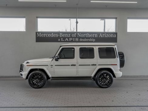 Used 2021 Mercedes-Benz G 550 image 2