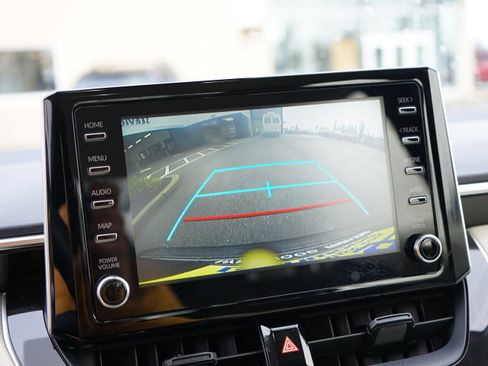 Used 2020 Toyota Corolla LE image 21