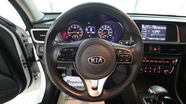 Used 2018 Kia Optima LX w/ 17" Alloy Wheels Package FWD image 19