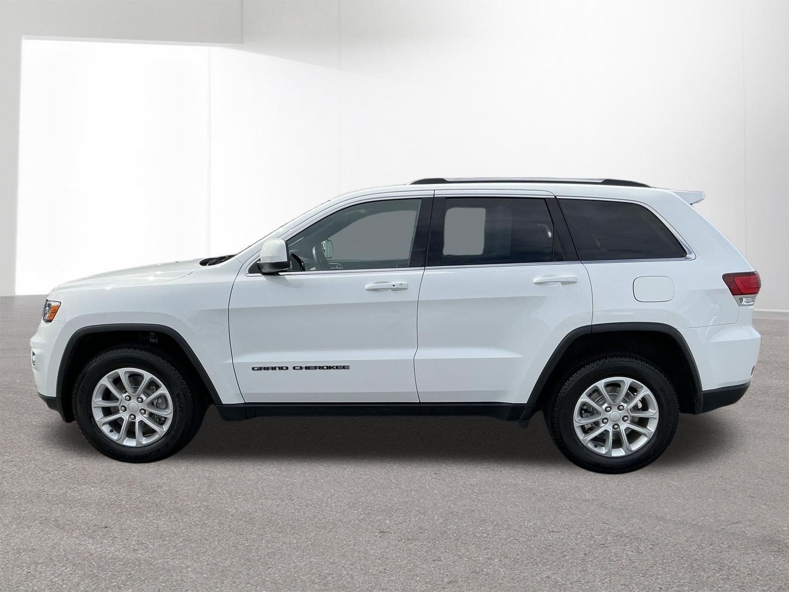Used 2021 Jeep Grand Cherokee Laredo AWD/4WD image 6