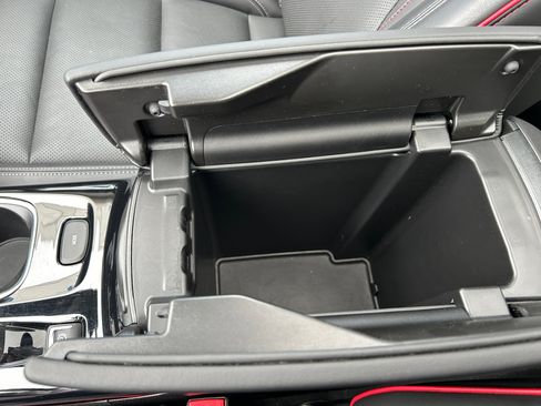 Used 2023 Buick Envision Essence w/ Technology Package I image 24