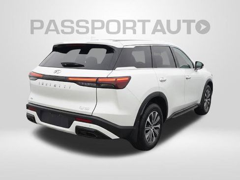 Certified 2025 INFINITI QX60 Pure image 3