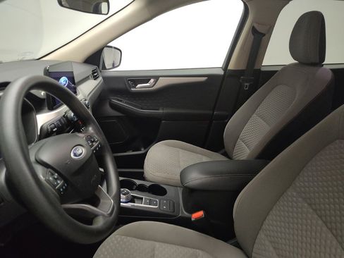 Used 2020 Ford Escape SE image 17