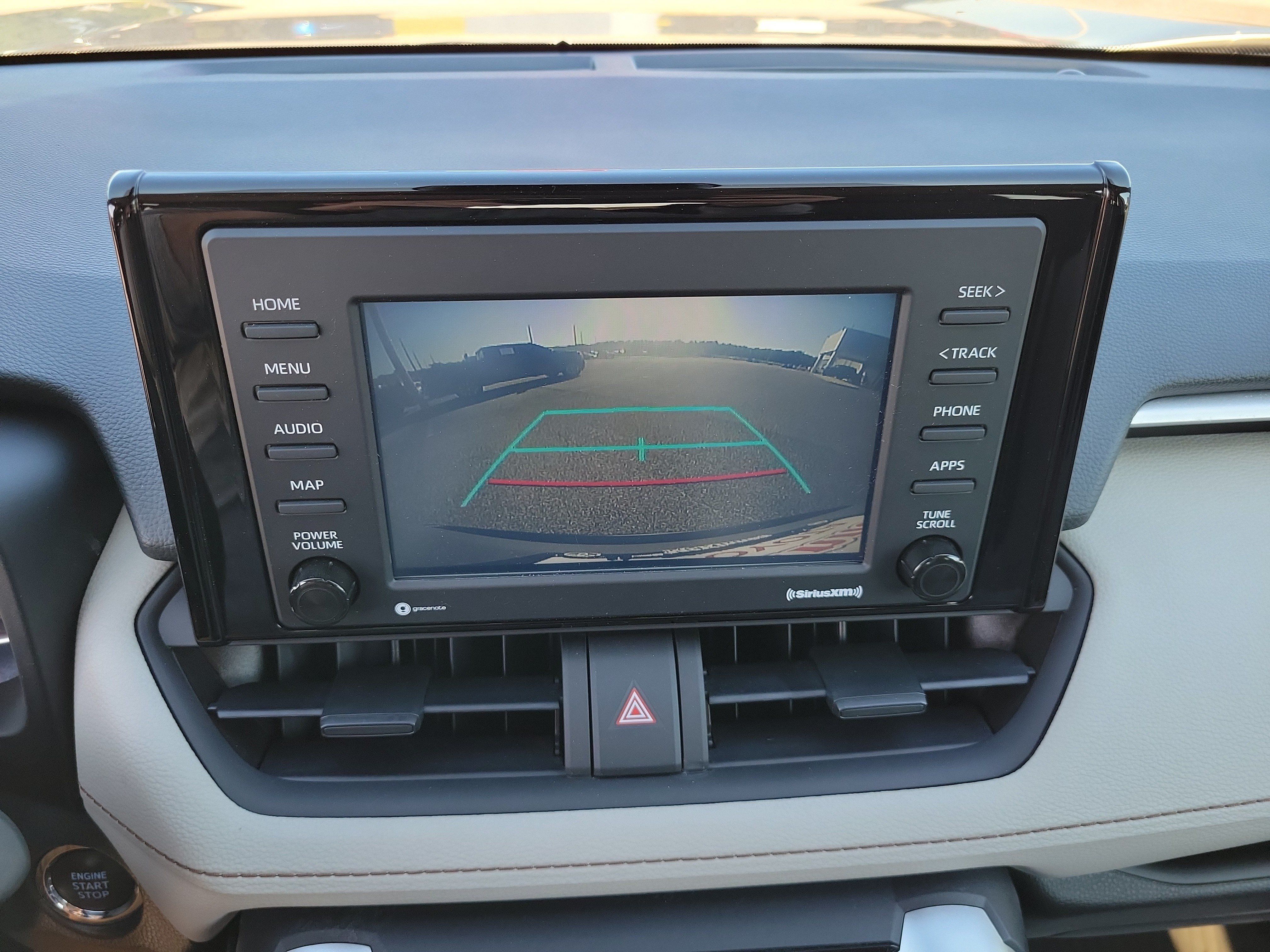 Used 2022 Toyota RAV4 XLE AWD/4WD image 16