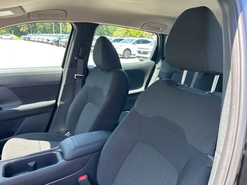 New 2025 Nissan Kicks S image 14