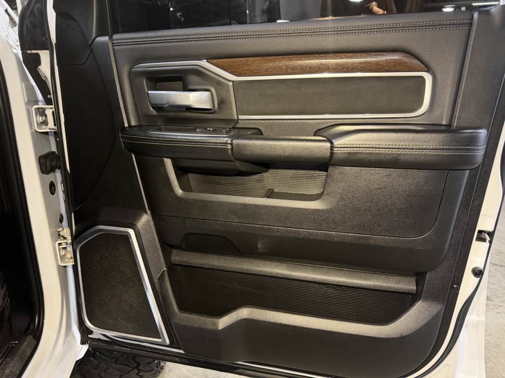 Used 2022 RAM 2500 Laramie AWD/4WD image 17