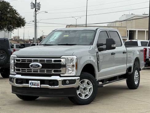 New 2026 Ford F250 XLT w/ FX4 Off-Road Package image 24